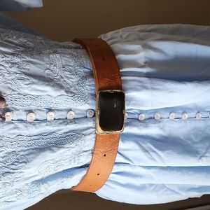 Chicos Leather Belt measures 43" Preowned Leather Belt in Size Large